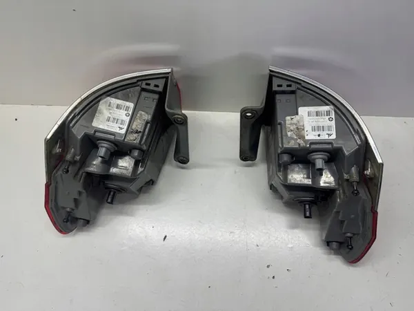 Jeep Grand Cherokee WK2 Lámpara trasera izquierda image 4