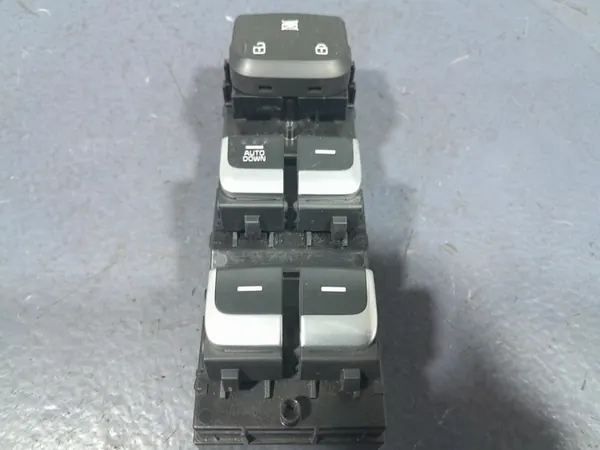 KIA SPORTAGE IV LIFT Raam Schakelaar Voor Links 93570-F1200 image 2
