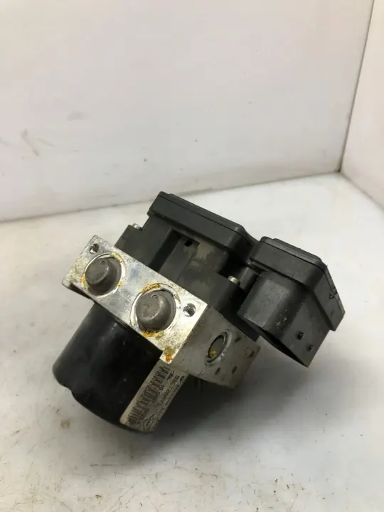 Controlador Bomba ABS OEM 10.0970-1437.3 Usado image 4