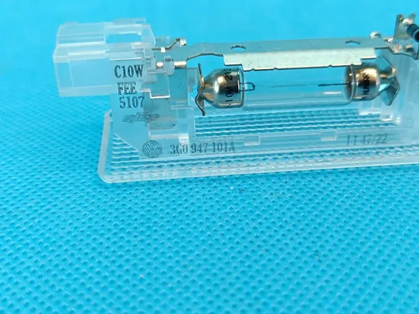 Volkswagen OE Kofferraumlicht 3G0947101A image 7