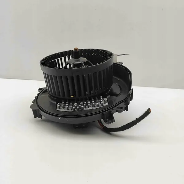 Motor de aquecimento VW Golf VII Variant 5Q2819021B image 2