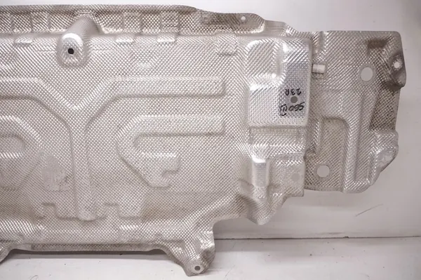 VOLVO V60 II S60 III Placa de Proteção Térmica Inferior 31694833 image 3