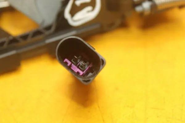 Takaluukun oikea ovenkahva VW Passat CC image 6