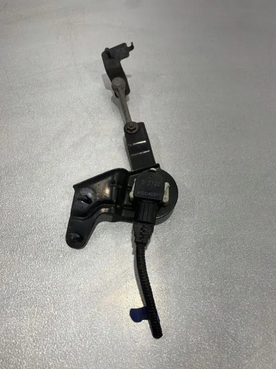 Subaru XV II Koplampniveausensor OEM A000422 image 2