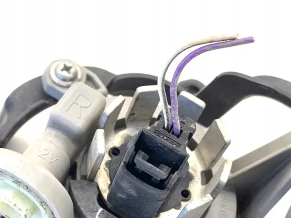 Phare avant droit Halogène Toyota Yaris IV OEM LORK-1829-141661 image 3
