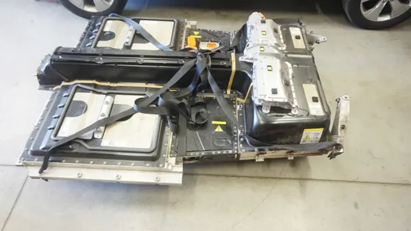 Volvo OEM 32361092 Batteri 78 Ah Begagnad Vänster + image 2