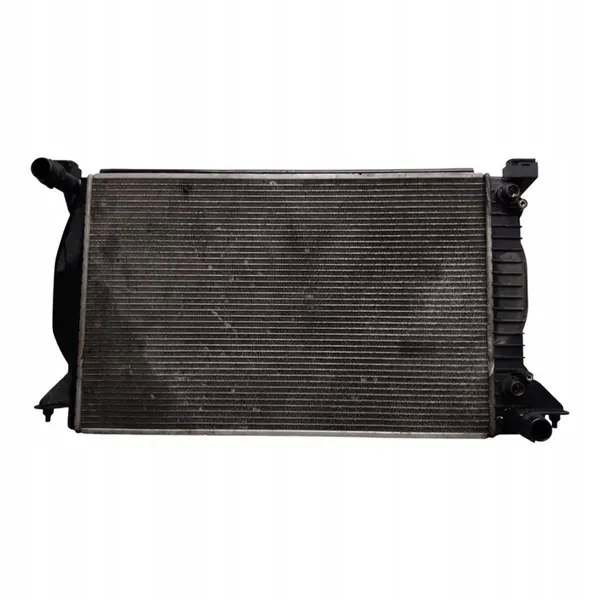 Audi OE 8E0121251Q Radiador de motor image 3