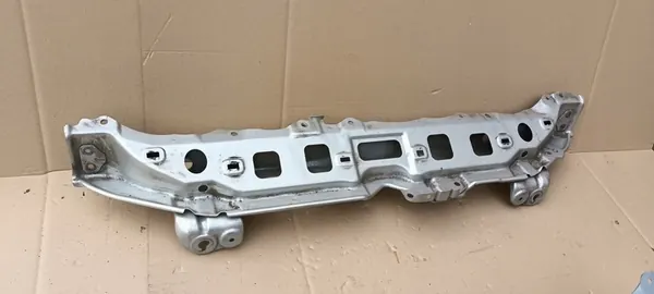 Reforço de Para-choque Dianteiro Toyota Yaris II 06-09 image 3