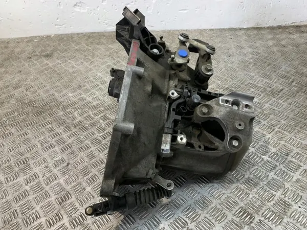 Caja de cambios Citroen C3 III 1.2 THP 18R 20A704 image 5