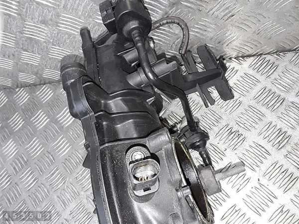 Coletor de admissão Audi A4 B8 2.0TFSI image 4