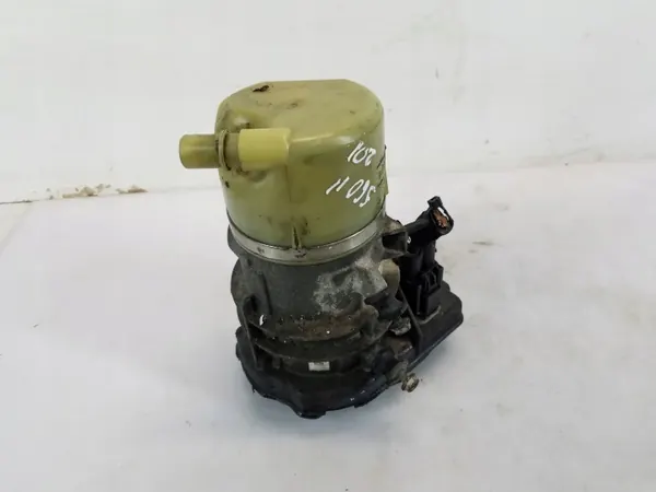 Bomba de dirección Volvo OEM 31329145 - Usada image 2
