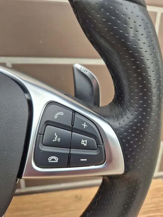 Volant Mercedes AMG d'occasion - Qualité OEM image 6
