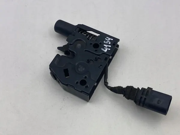 Bakluckslås Audi A3 S3 8V 2018 8V0823509A image 3