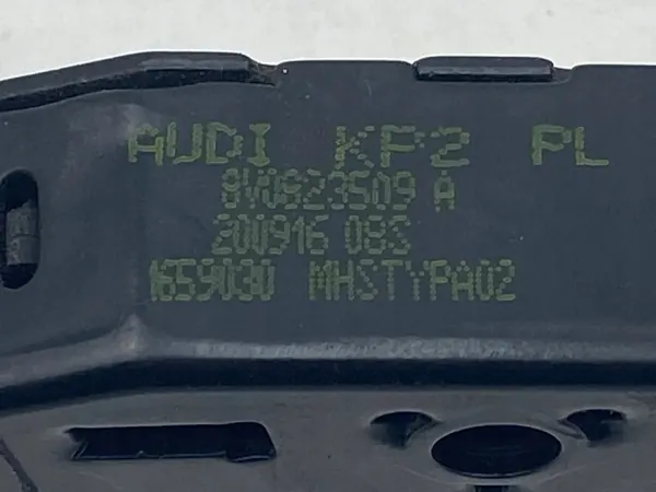 Bakluckslås Audi A3 S3 8V 2018 8V0823509A image 4