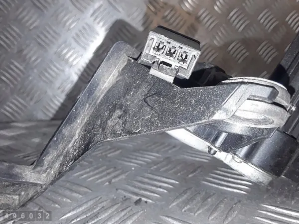 Motor limpa-para-brisas Opel Astra OEM 90559440 - Usado image 4