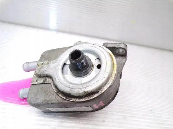 Refroidisseur d'huile d'occasion OEM 26410-2G001 Hyundai i30 image 3