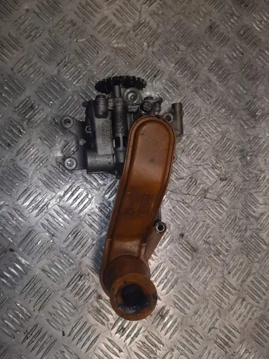 Pompe à huile d'occasion OEM 31670241 pour Volvo 2.0 D3 D4 D5 image 2