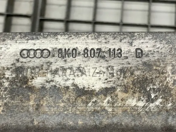 Etupuskurin vahvike OEM 8K0807113D Audi A4 B8:lle image 4