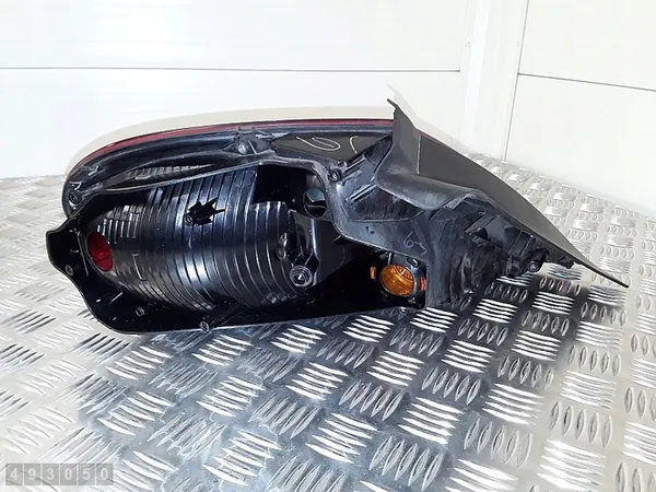 Luz trasera VW Beetle 2014 5C5945096H image 3