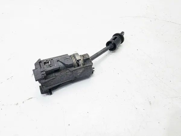 Audi A1 8X Türschloss-Einsatz OEM 8X1837167 - Links vorne image 4