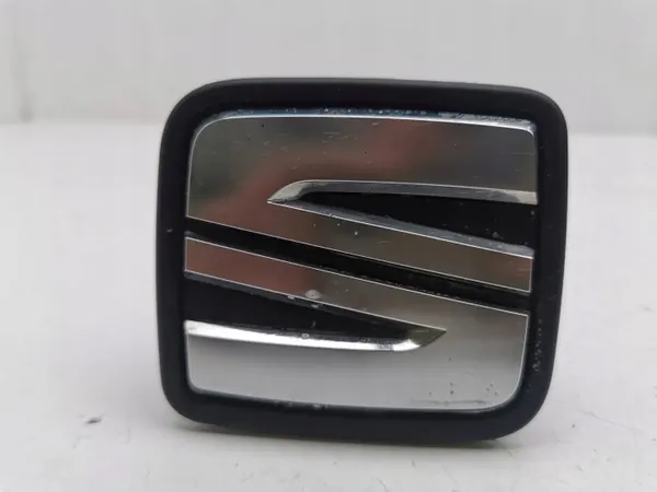 SEAT LEON kofferbakhendel OEM 5FA827565D image 2