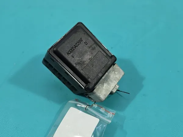 Neutralisation volant Renault Clio IV 12-20 487004399R image 2