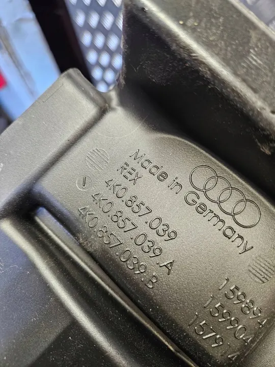 Conduto de ar cabine Audi A6 S6 C8 OEM 4K0857039 image 7