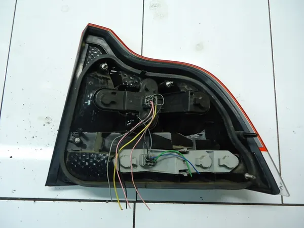 LÁMPARA TRASERA IZQUIERDA VOLVO S60 LIFT 30643326 image 5