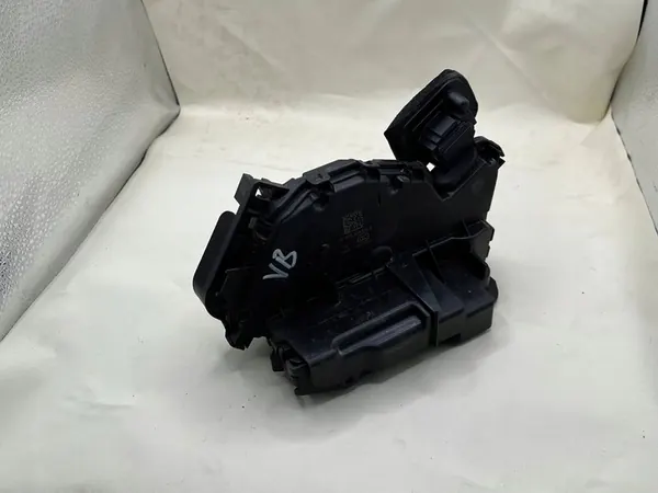 Vänster Bakdörrslås Skoda Octavia 3 17-20 5TA839015E image 2