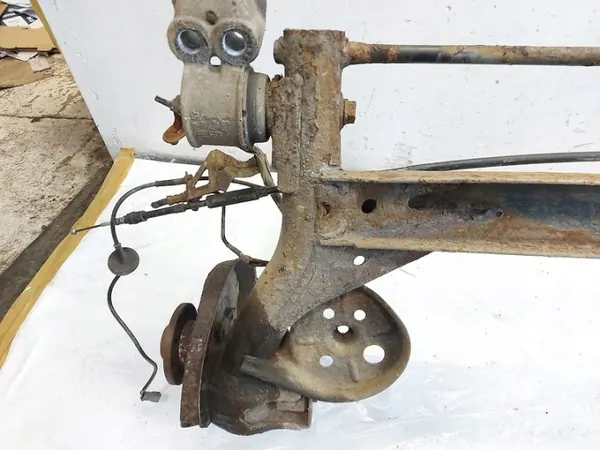 OEM 8E0500051J Bakaxelbalk för VW Passat B5 image 7