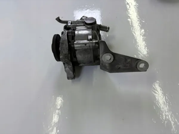 BMW Servostyrpump OEM 7652974 för E60/E61/E63 image 4