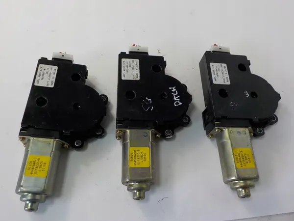 Moteur de toit ouvrant Subaru Forester II SG OEM 65450SA001 image 4