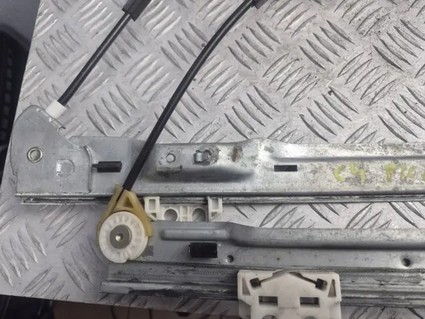 Raammotor OEM 9674032780 voor Citroen C4 Picasso image 3