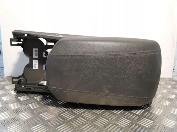 Accoudoir console OEM FOB5861 pour Hyundai Santa Fe 2017 image 3