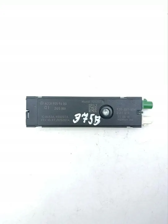 Mercedes-Benz A2319059400 Antenneversterker Gebruikt image 2