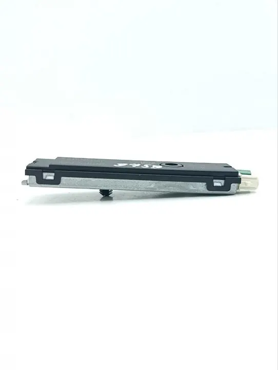 Mercedes-Benz A2319059400 Antenneversterker Gebruikt image 3