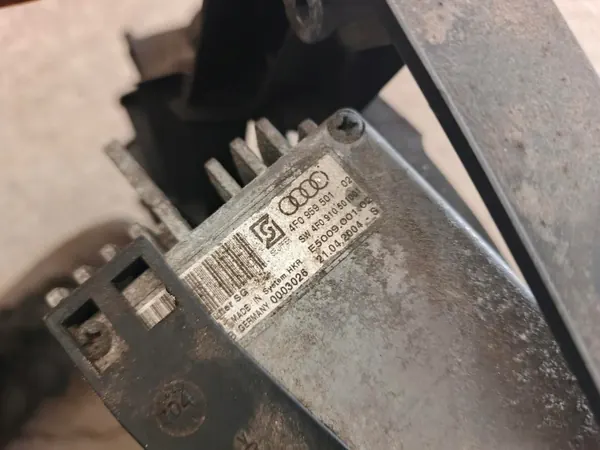 Radiatorventilatormotor OEM 4F0121003 Audi A6 C6 V6 image 3