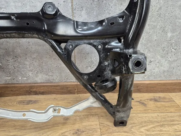 BMW Vorderachsträger OEM 6872120 - Gebraucht image 5