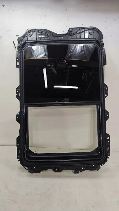 Gebrauchtes Schiebedach Hyundai Genesis GV70 OEM 81600-AR010 image 2