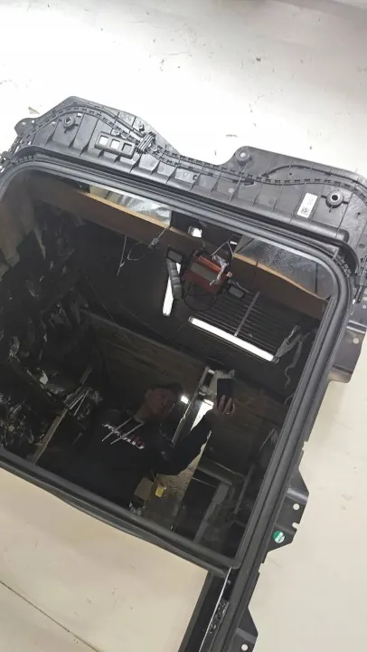 Gebrauchtes Schiebedach Hyundai Genesis GV70 OEM 81600-AR010 image 8
