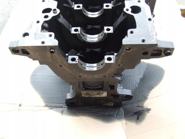 Bloc Moteur BMW OEM 7786664 pour 3 E46 2.0D image 3