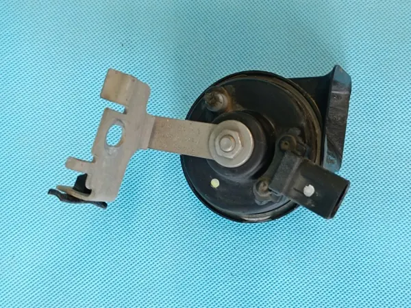 Korkeaton Hyrrä OEM 5Q0951223H VW Tiguan II 2 Liftille image 6