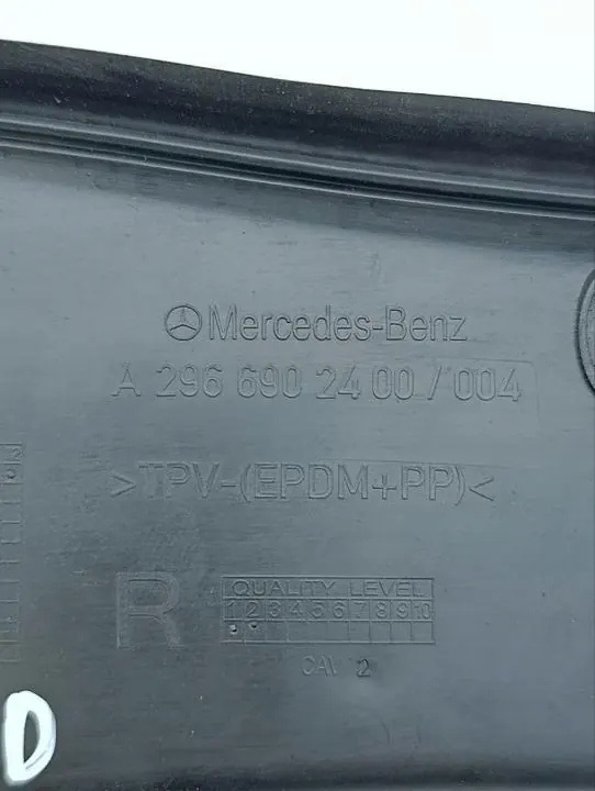Pièce de finition Mercedes-Benz EQS SUV 2023 OEM A2966902400 image 8