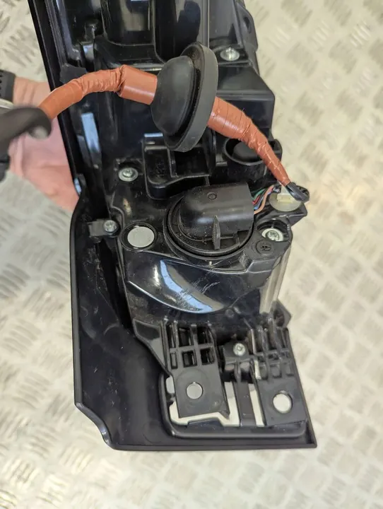 Mazda CX-5 II 2022-2025 Luz Trasera Izquierda KSD451160 image 10