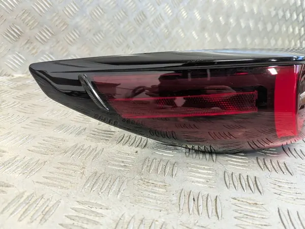 Mazda CX-5 II 2022-2025 Luz Trasera Izquierda KSD451160 image 2
