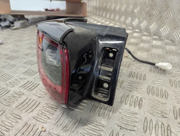 Mazda CX-5 II 2022-2025 Luz Trasera Izquierda KSD451160 image 4