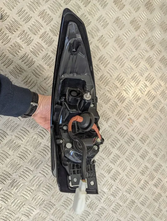 Mazda CX-5 II 2022-2025 Luz Trasera Izquierda KSD451160 image 7