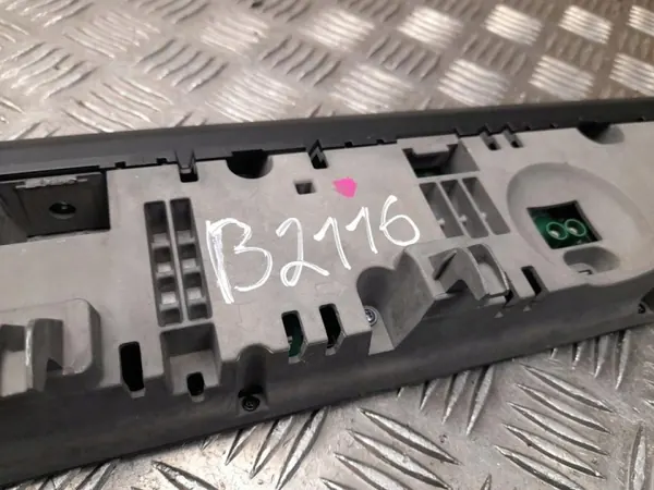 Salpicadero OEM A 247 900 71 04 para Mercedes-Benz CLA X118 image 6