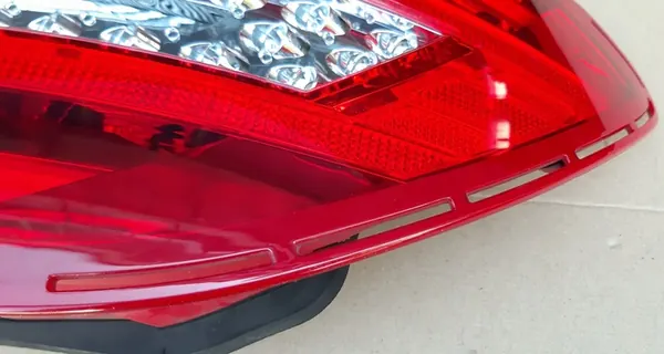 MERCEDES C W204 LIFT ACHTERLICHT RECHTS image 3