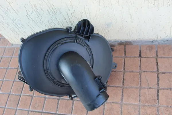 Ilmansuodattimen kotelo Ford S-Max MK1 2.2 TDCI image 2